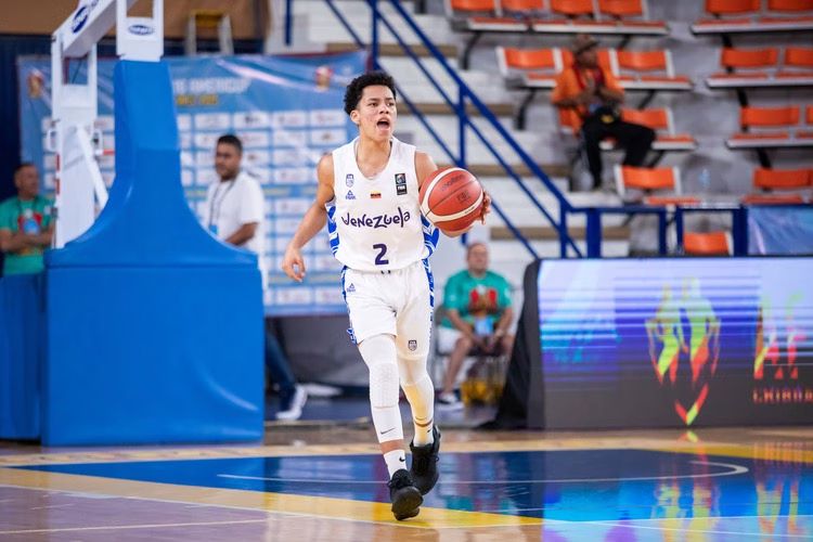 La selección nacional encestó cuatro triples en el último cuarto y sólo perdió ocho balones en el partido.