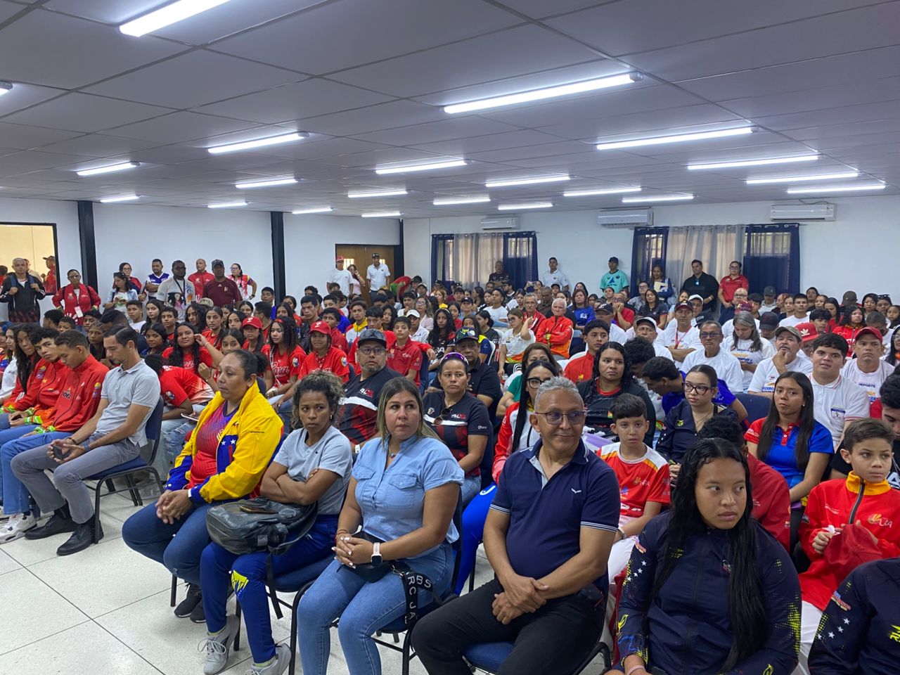 Gobierno de Lara otorga 151 becas deportivas y activa beneficios para atletas rumbo a los Juegos Nacionales