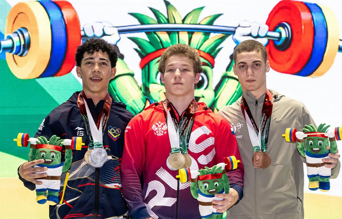 Venezolano David Linares logró la medalla de oro en Mundial de Pesas