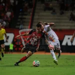 Deportivo Lara vence a Barquisimeto SC in extremis en un Derby Guaro marcado por polémicas arbitrales