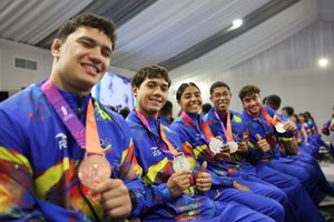 Gobierno Nacional homenajeó a los medallistas suramericanos y ratificó la celebración de los Juegos Nacionales Juveniles