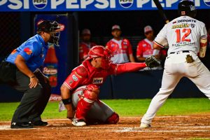 Cardenales de Lara cae ante el Zulia en Maracaibo